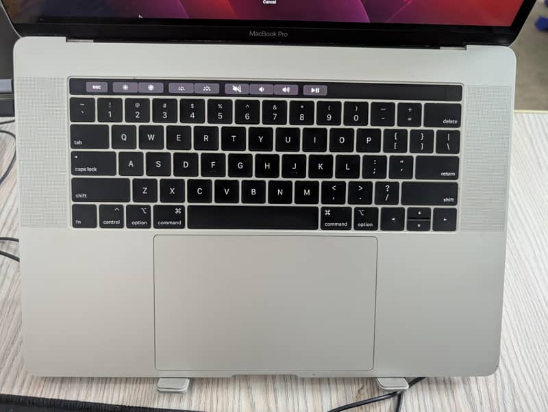 MacBook Pro 2019 | Core i7 | 16GB RAM | 512GB SSD | 15.4

                                                            alt=