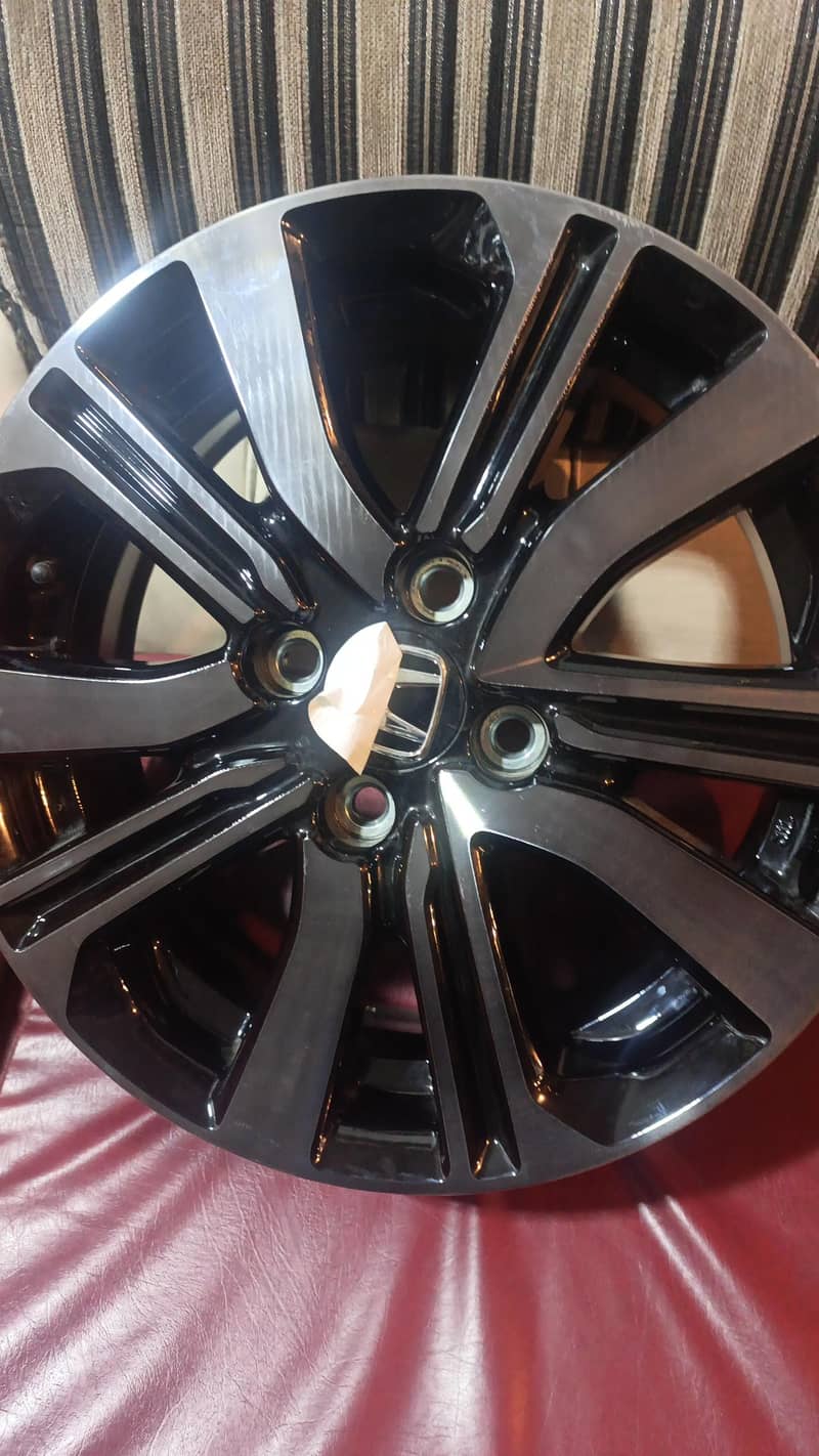Alloy Rims Honda city 2026 model

                                                            alt=