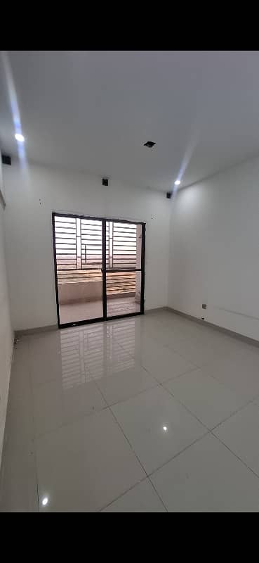 SAFARI ENCLAVE

                                                            alt=