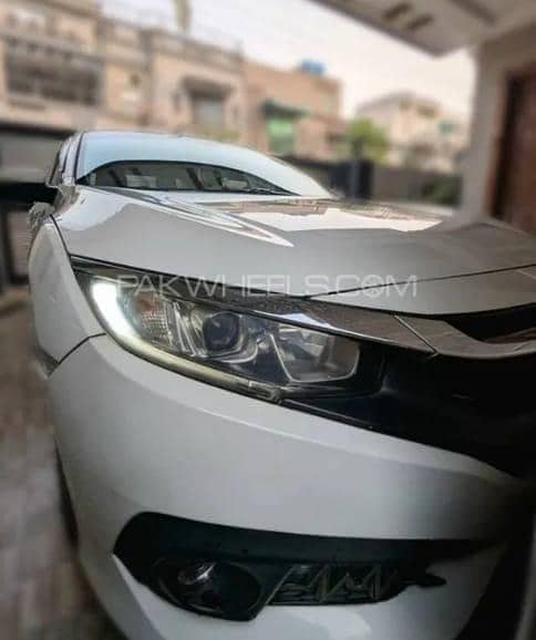 Honda Civic Oriel 1.8 i-VTEC CVT

                                                            alt=