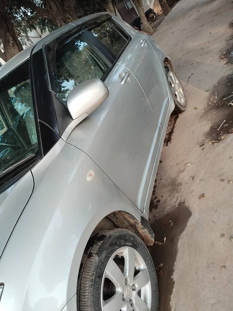 Suzuki Swift DLX Auto Gear  2019 Model

                                                            alt=