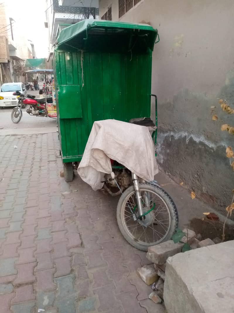 salesman+loder Qinchi rickshaw 100cc mechanical ok fuel avrg bot achi

                                                            alt=