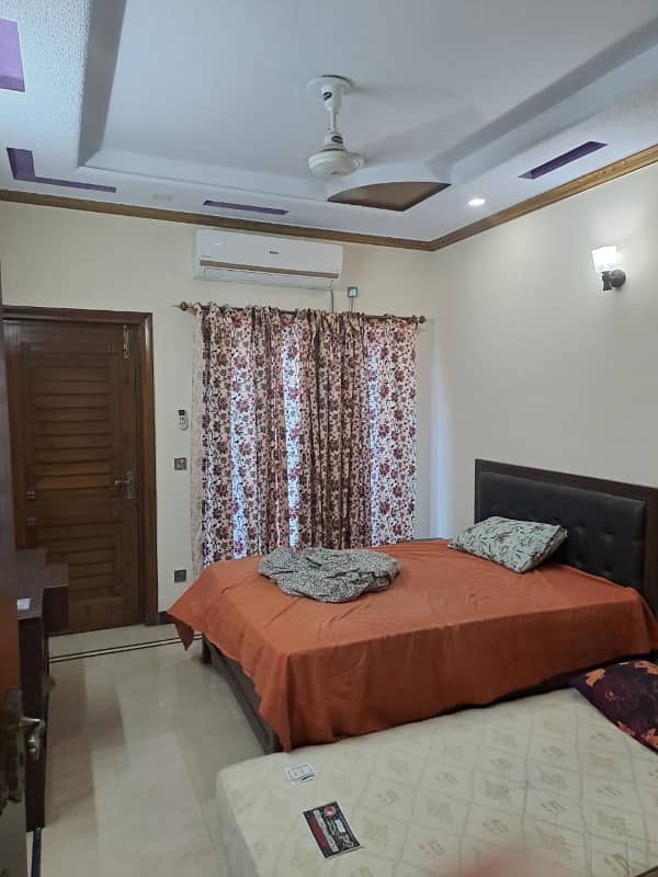 30x60, Full House Available for Rent with 5 bedrooms in G-13, Islamabad

                                                            alt=