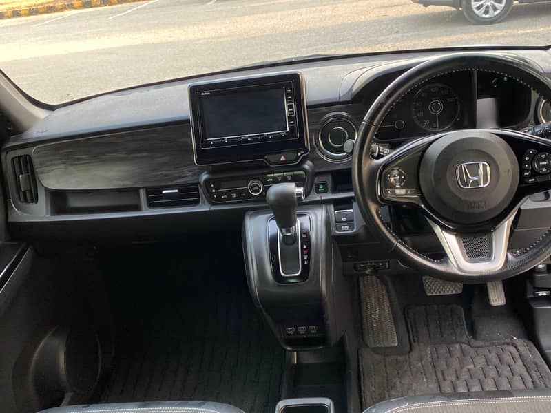 Honda N ONE premium

                                                            alt=