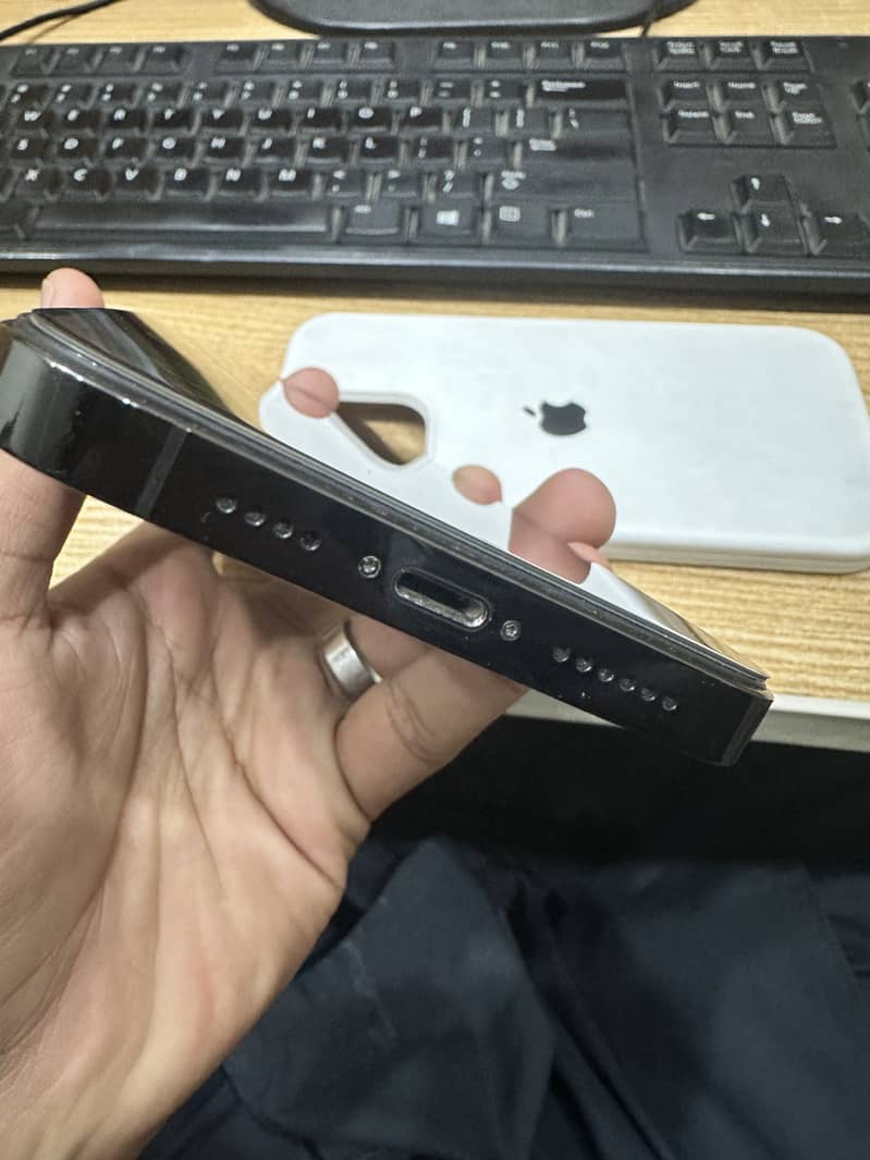 14 pro max Exchange possible ( read ad complete )

                                                            alt=