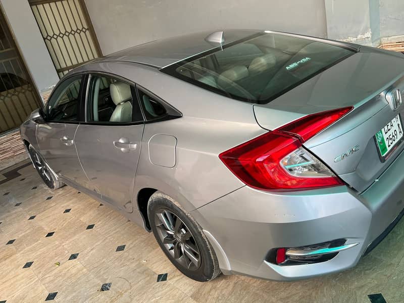 Honda Civic Oriel 1.8 i-VTEC CVT 2019

                                                            alt=