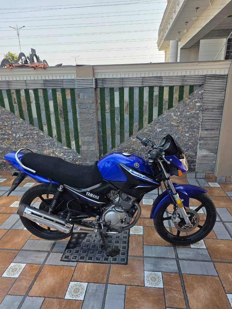 Yamaha YBR 125 2022 Model | Yamaha Bikes | Totally Genuine

                                                            alt=