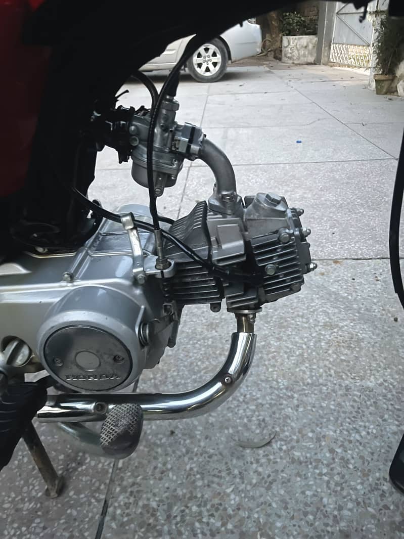 Honda CD70 2024…only 8k mileage. . showroom condition. .

                                                            alt=