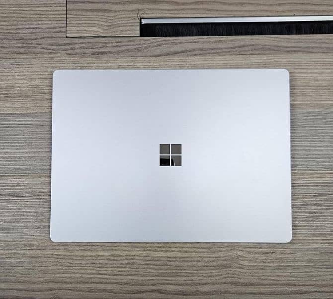 Surface Laptop 3 Core i5 10Th Gen 8gb ram 256gb ssd fresh import

                                                            alt=