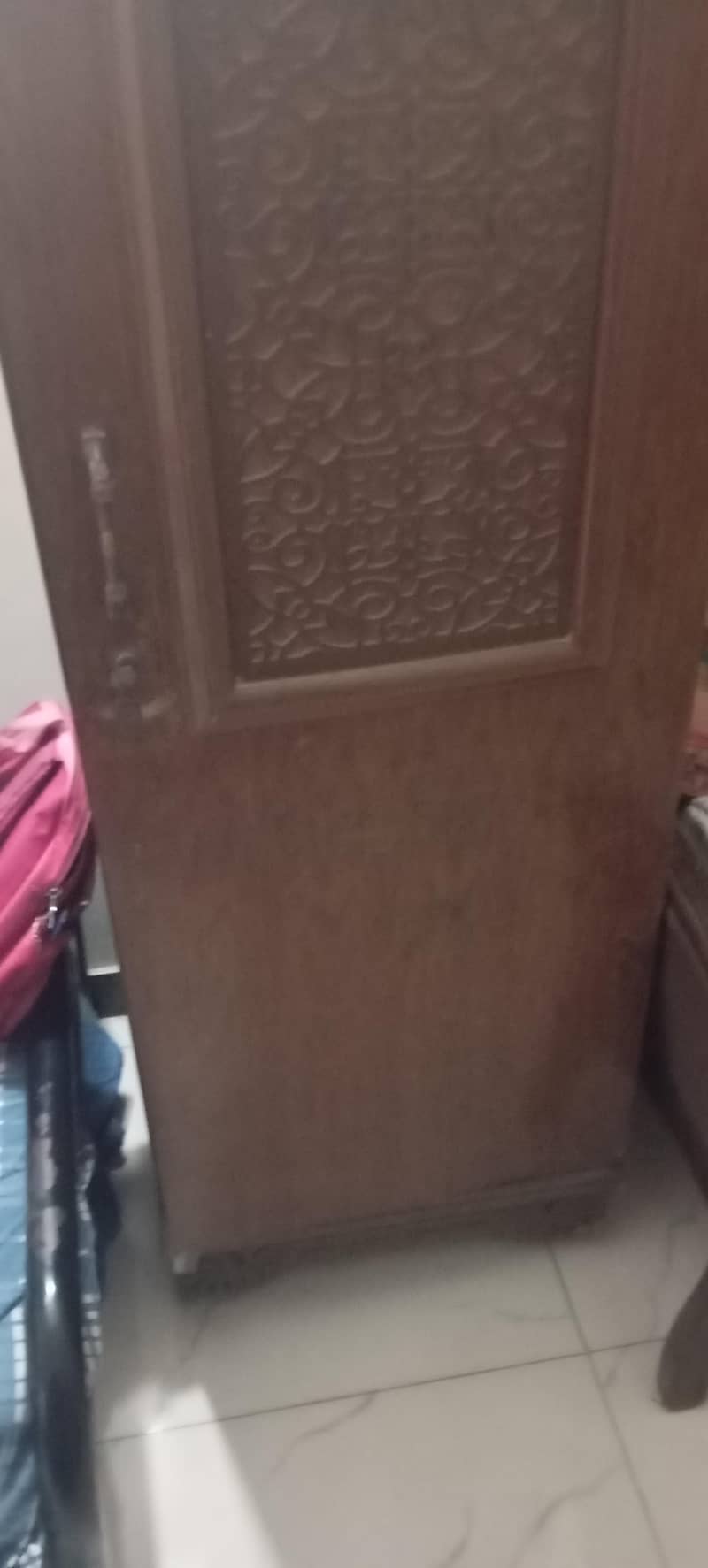 4 door wardrobe brown wood

                                                            alt=