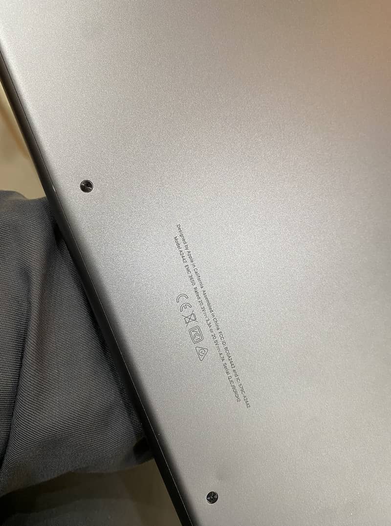 MacBook Pro 14-inch (M1 Pro, 16GB/512GB) – Like New

                                                            alt=