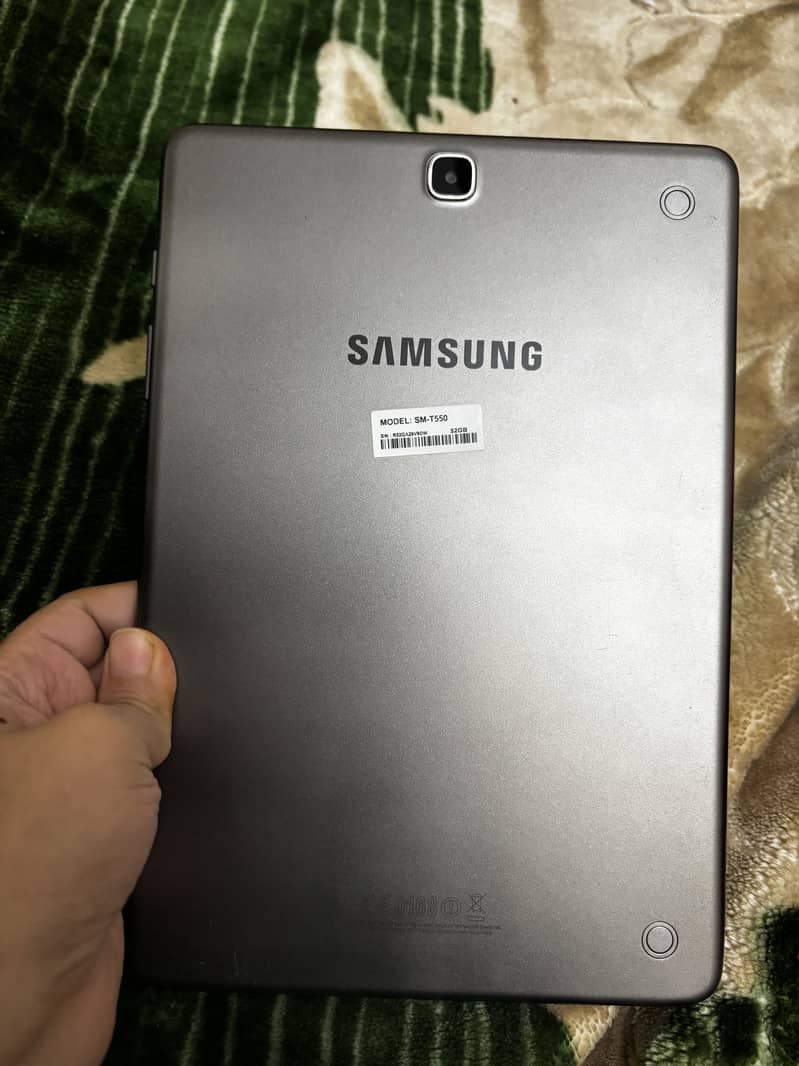 Samsung Galaxy Tab A SM-T550 – 9.7 Inch – 10/10 Condition 2/16

                                                            alt=