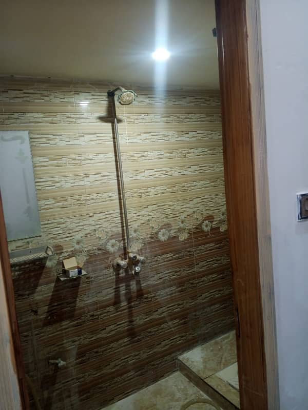 2.5 Marla Half Double Storye House For Sale With Gas

                                                            alt=