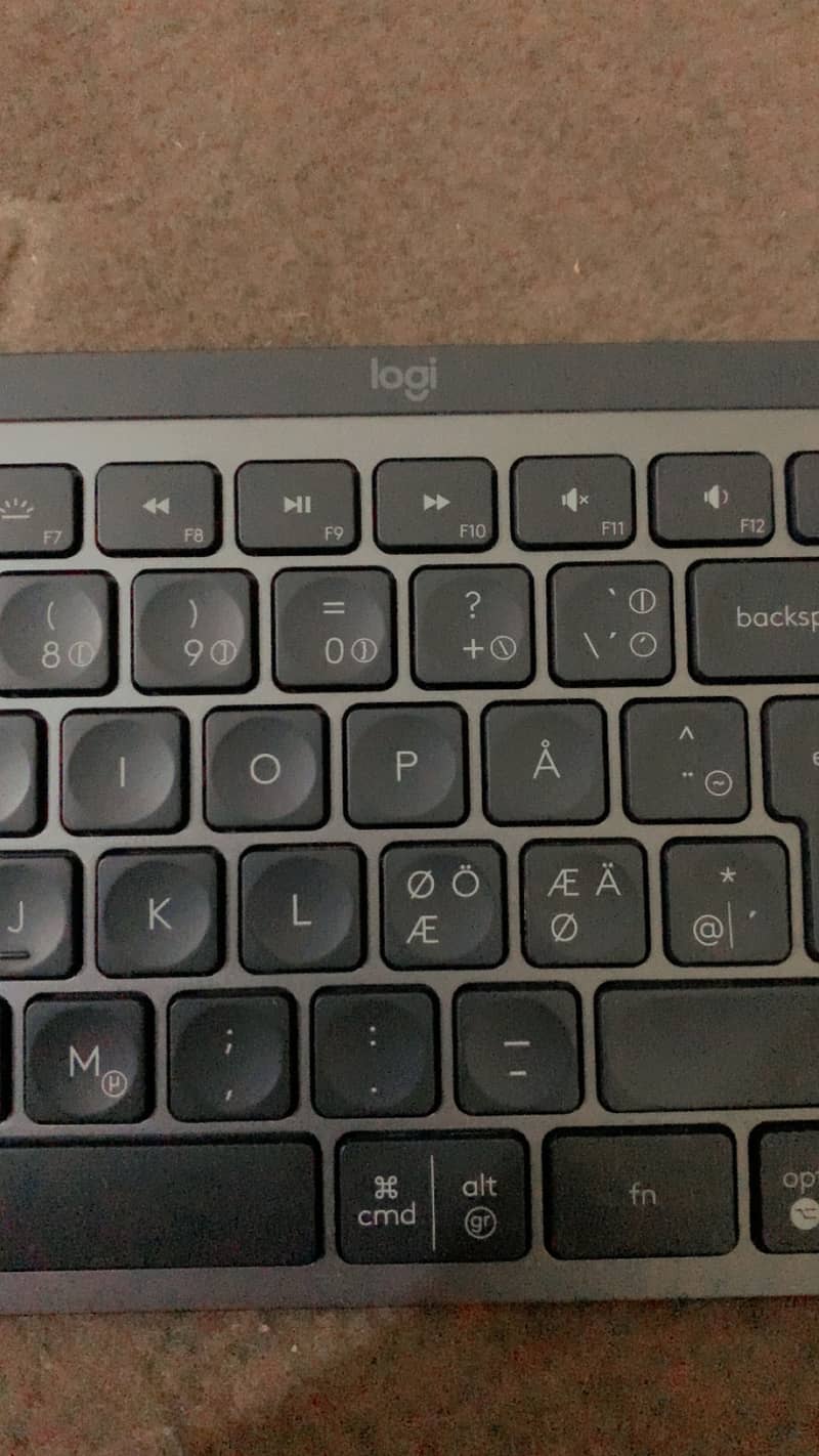 wire less keyboard

                                                            alt=