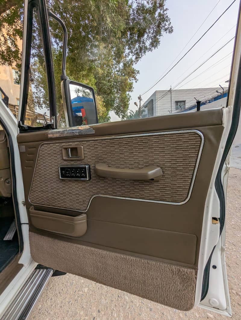 MITSUBISHI PAJERO 1990 ORIGINAL DIESEL TURBO INTERCOOLER

                                                            alt=