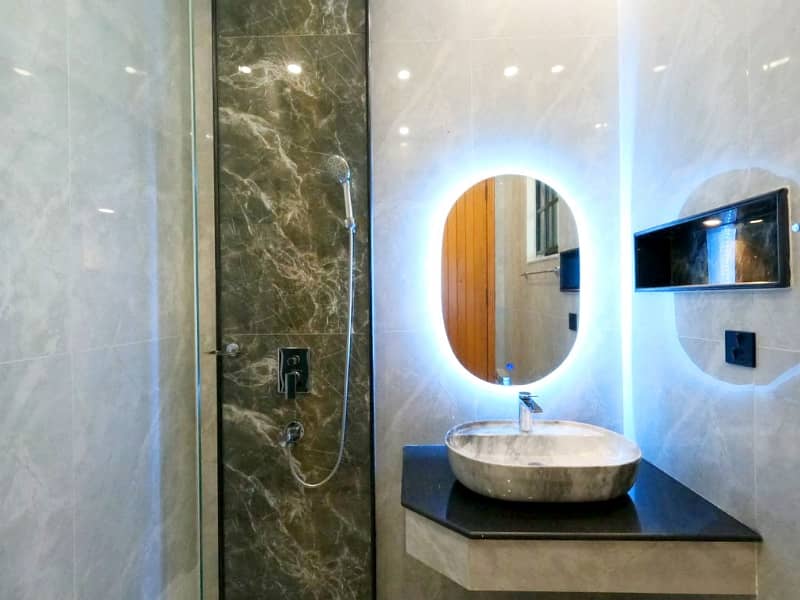 DHA RAHBAR BRAND NEW MODREN STYLE HOUSE ON 50 FT WIDE ROAD IS AVAILABLE FOR SALE

                                                            alt=