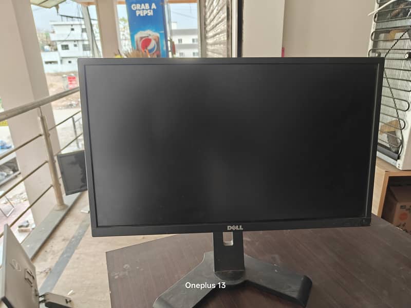 LCD monitor

                                                            alt=