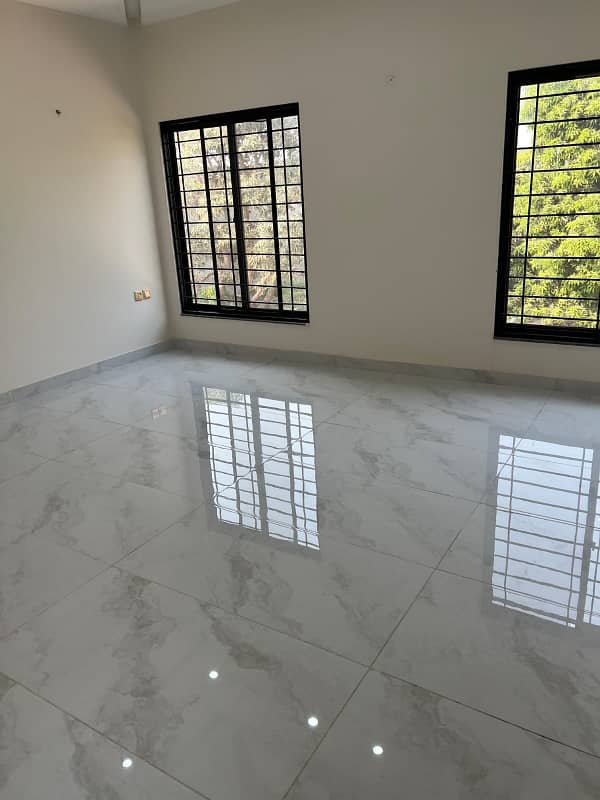 Buch Villas 5 Marla House For Rent Available 3 Bed Attach Bath Double TV Lounge Double Kitchen Good Location

                                                            alt=