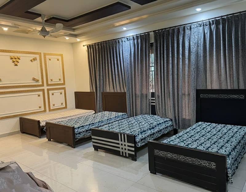 Ace Luxury Girls Hostel near UMT, University of Education,KIPS, Minhaj

                                                            alt=