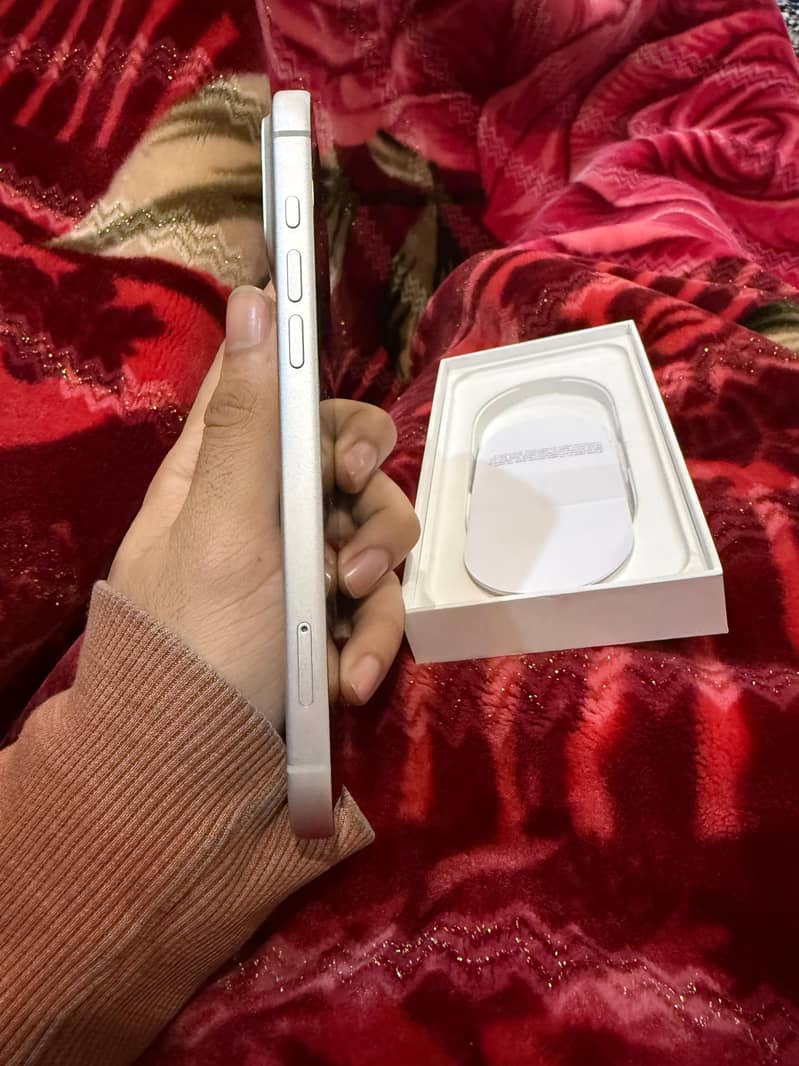 Iphone 17 pro max Physical plus esim varient Non PTA

                                                            alt=