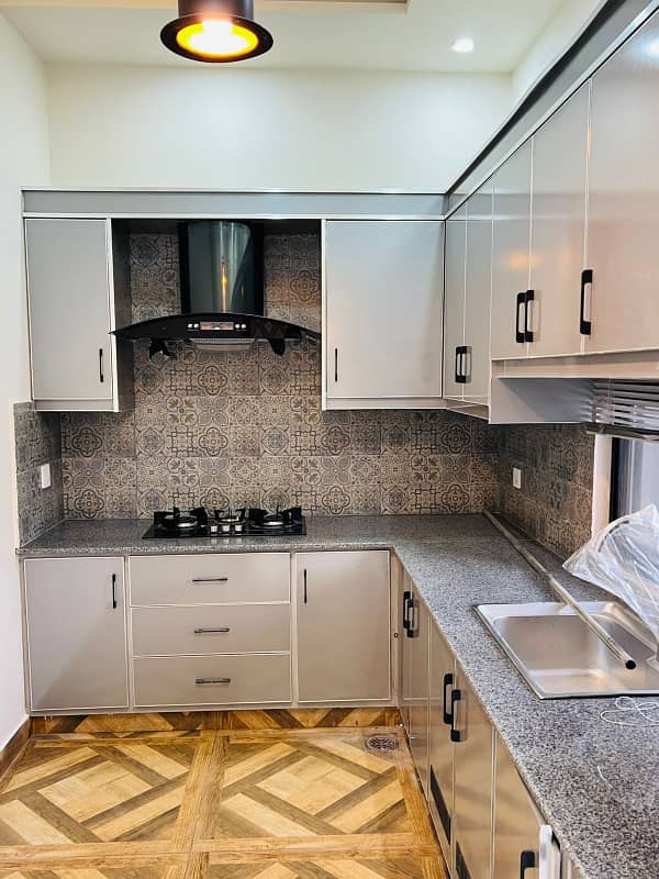 5 Mrla Brand New House for sale Royal Palm City Gujranwala

                                                            alt=