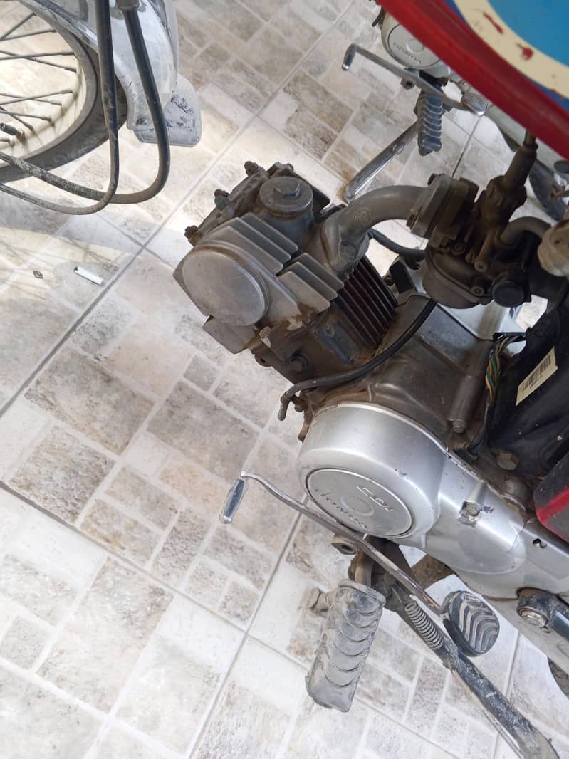 Honda CD 70 18 19 model for sale

                                                            alt=