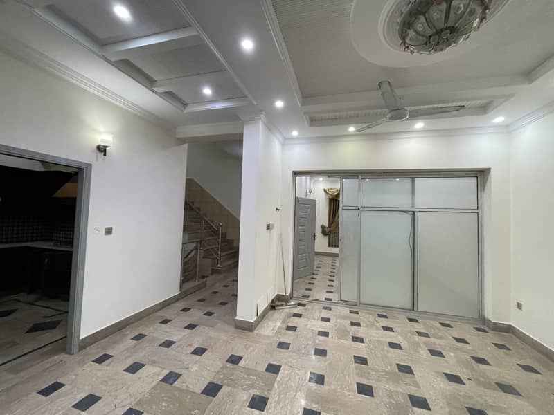 10 Marla Basement House (F Block) For Rent. Prime Location

                                                            alt=