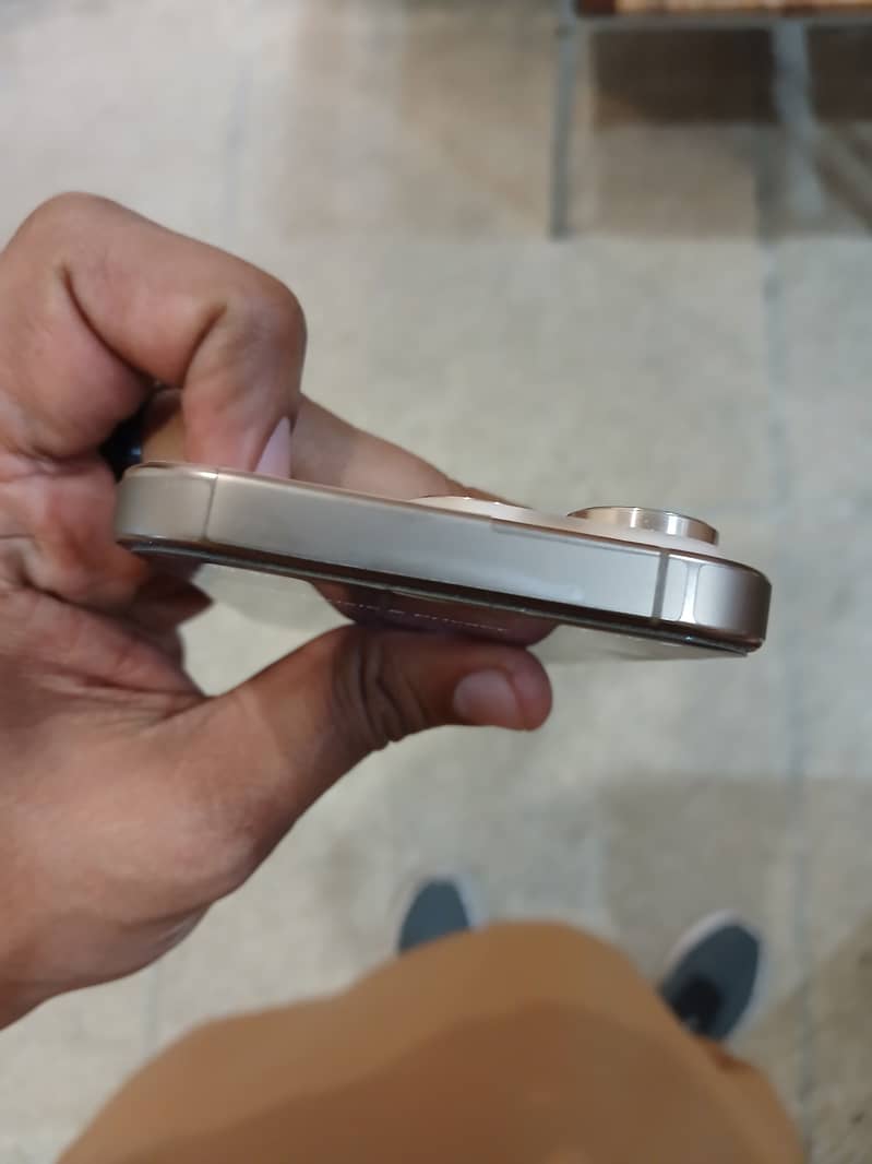 iPhone 16 Pro – 256GB|Titanium Finish|Excellent Condition| iphone 16

                                                            alt=