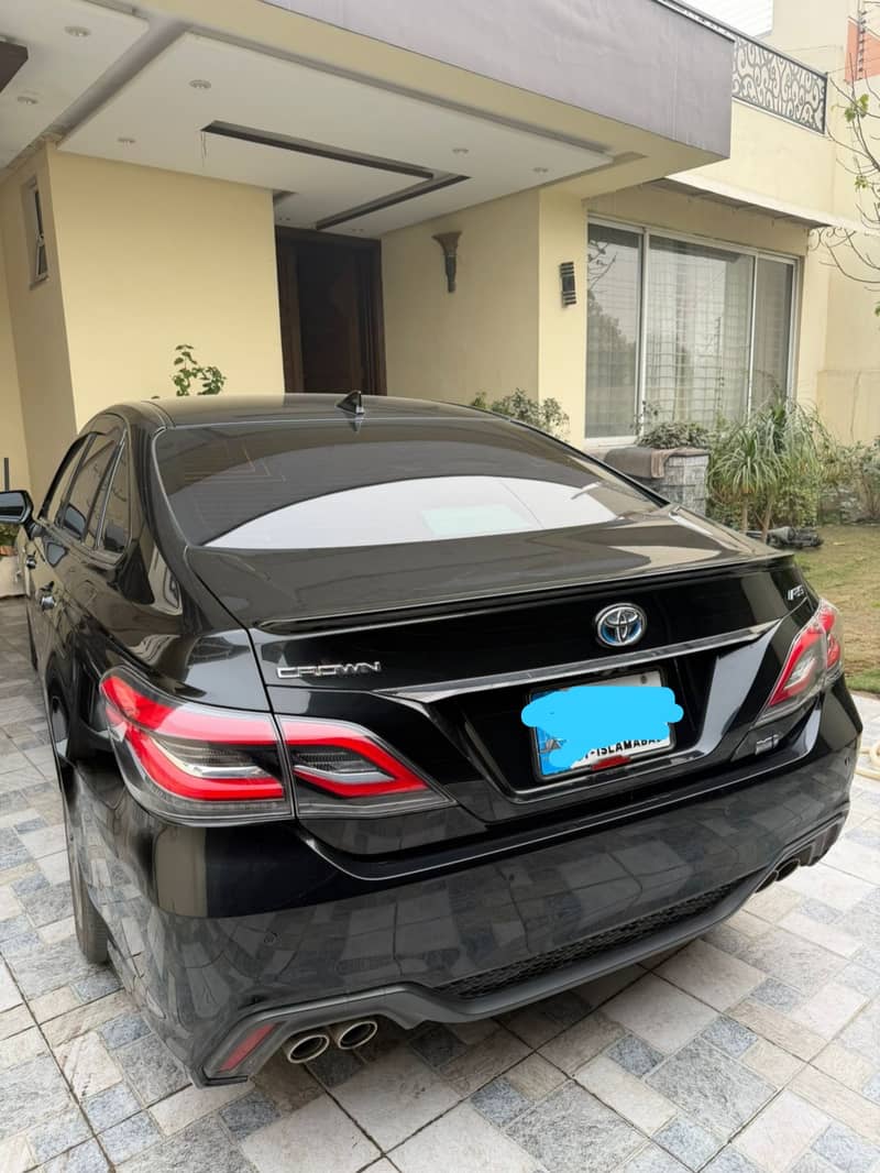 Toyota Crown RS Advance 2018

                                                            alt=