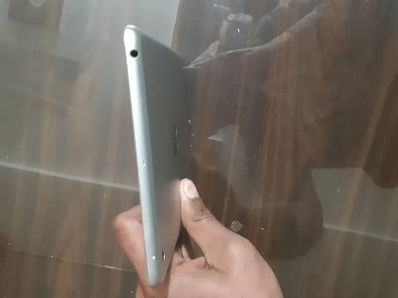 iPad mini

                                                            alt=