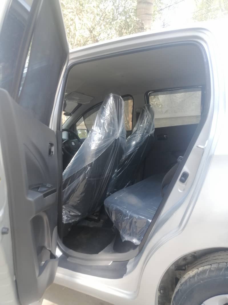 Suzuki Cultus VXR  2018 December 2019 registered silver

                                                            alt=