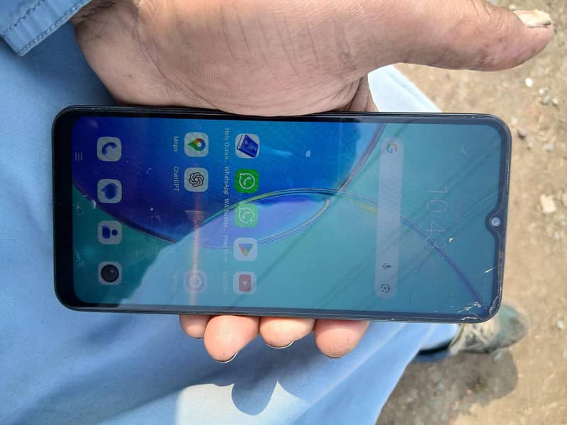 vivo y17s 6 128

                                                            alt=