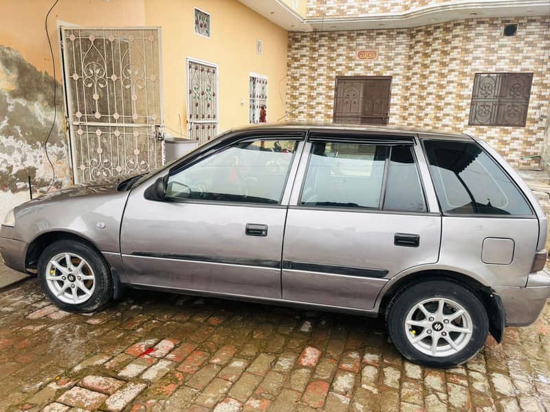 Suzuki cultus 2015 lush condition

                                                            alt=