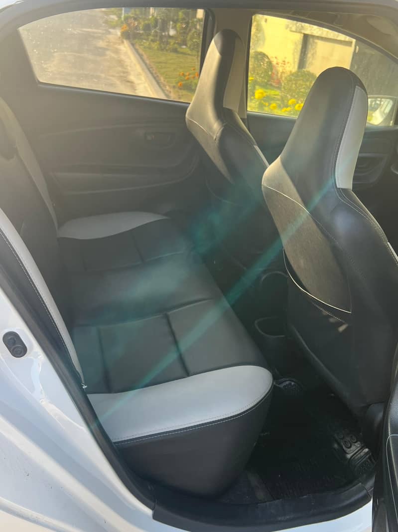 Toyota Vitz F 1.0 2018

                                                            alt=