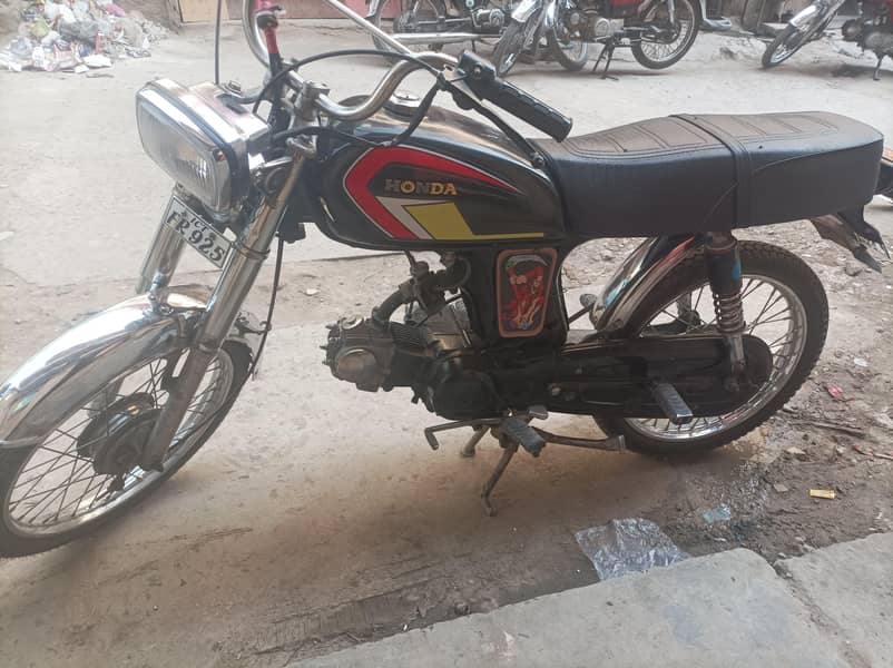 bike. ACha a

                                                            alt=