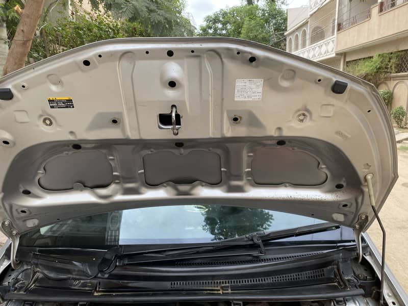 Toyota Vitz 2014 / 2017 Spider Almost genuine

                                                            alt=