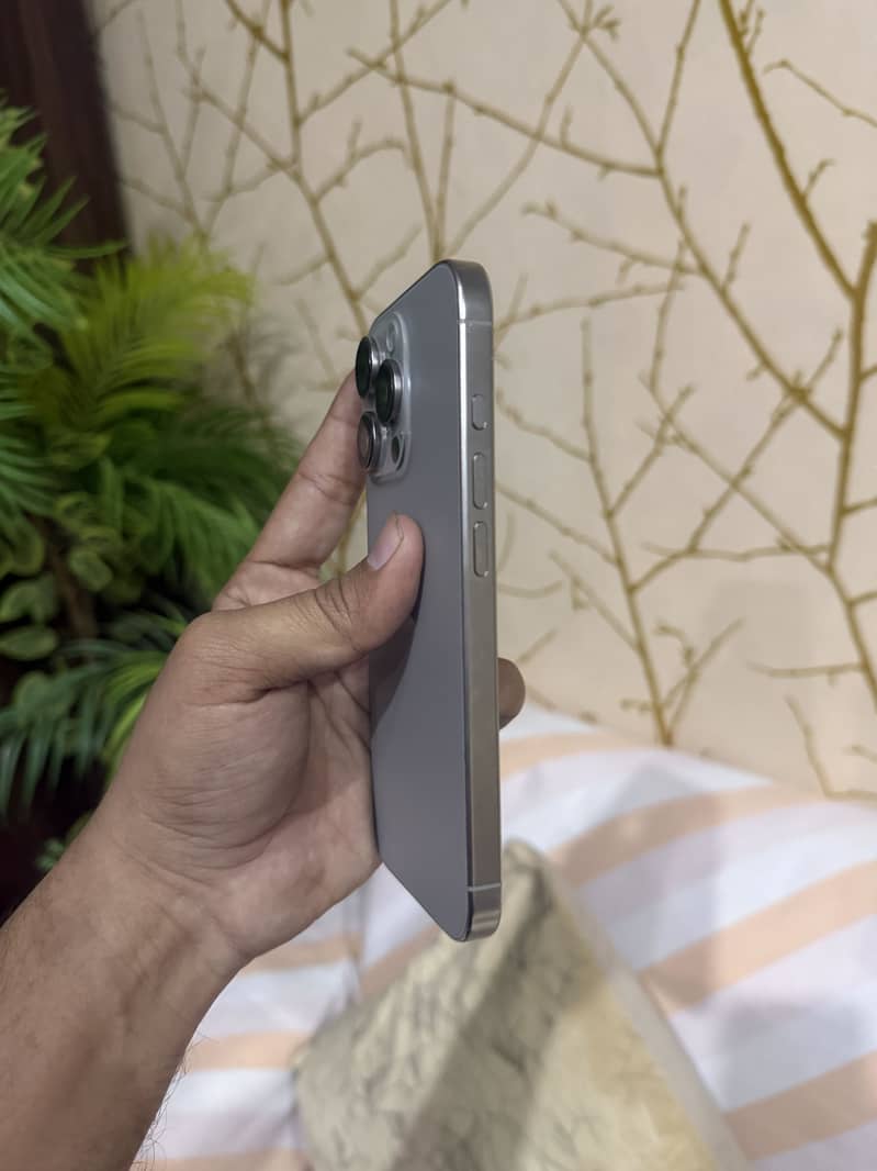 iphone 16 pro jv 128gb natural

                                                            alt=