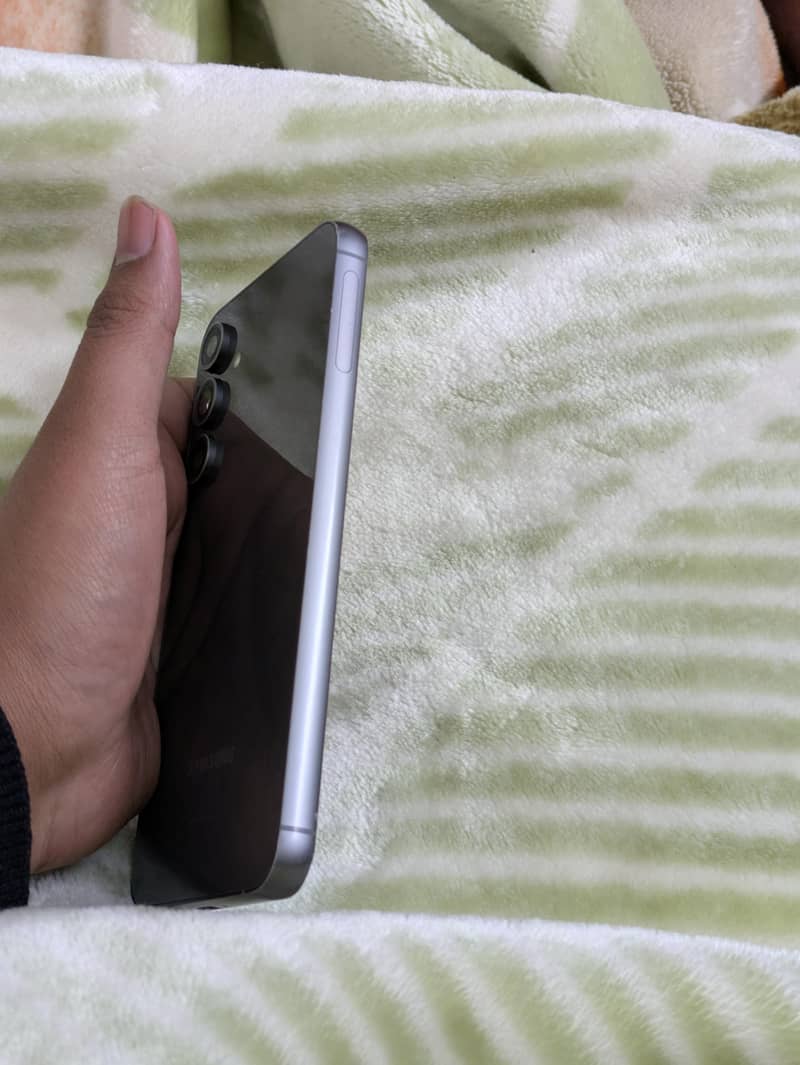 Samsung S23 Fe Warrenty Available

                                                            alt=