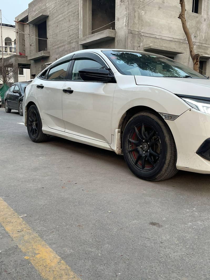 Honda civic turbo RS 3248410354

                                                            alt=