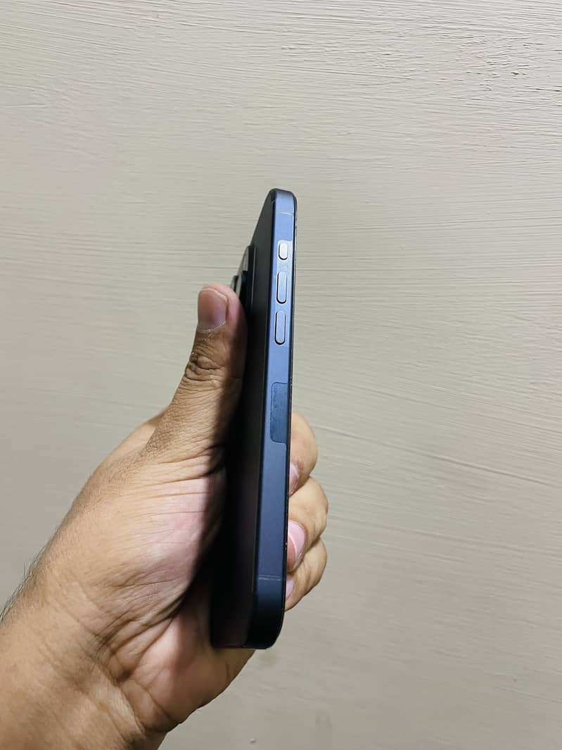 Iphone 15 pro dual sim pta approved.              14,16,17

                                                            alt=