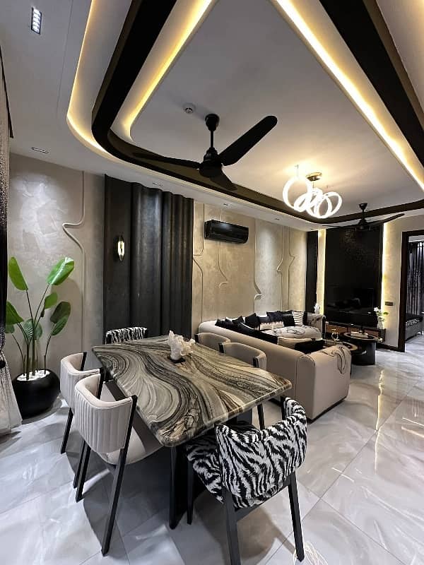 Faisal Town 5 Marla House For Sale

                                                            alt=