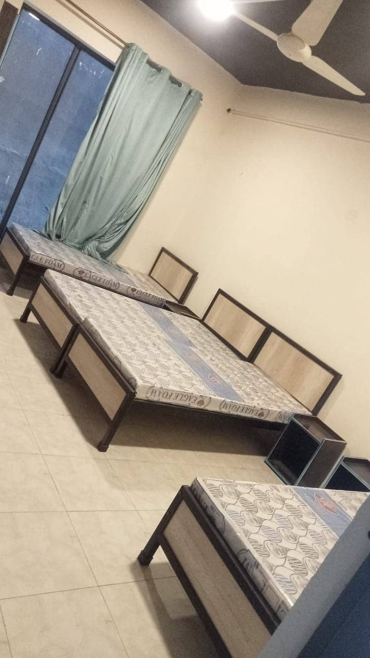Premier Girls Hostel in Lahore Near UCP, UOL, LCWU, SKANS, RISE Safe

                                                            alt=
