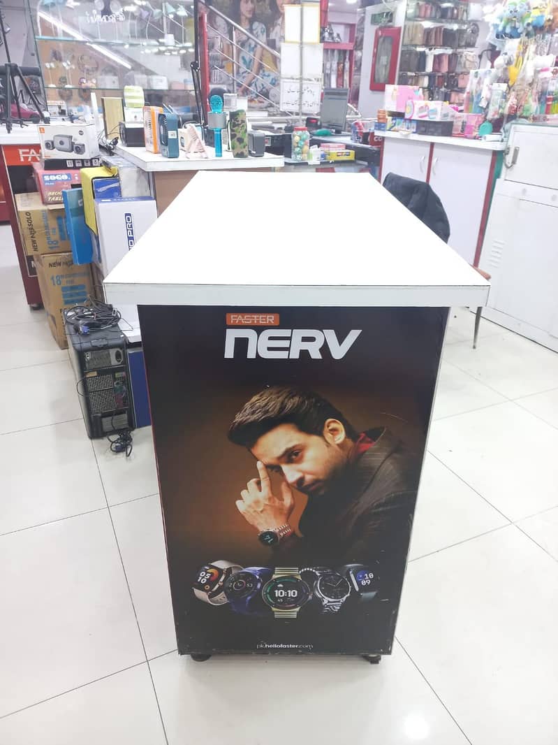 Mobile shop Furniture

                                                            alt=