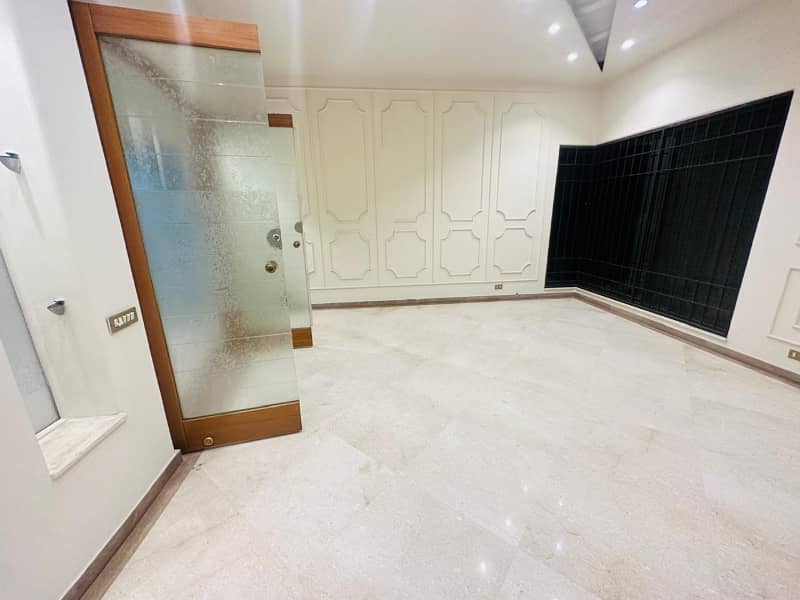 1 Kanal Luxury House For Rent | Best For Office & Residence | Prime Location.

                                                            alt=