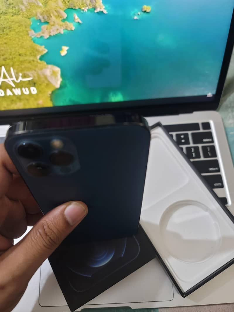 Iphone 12pro 256GB

                                                            alt=