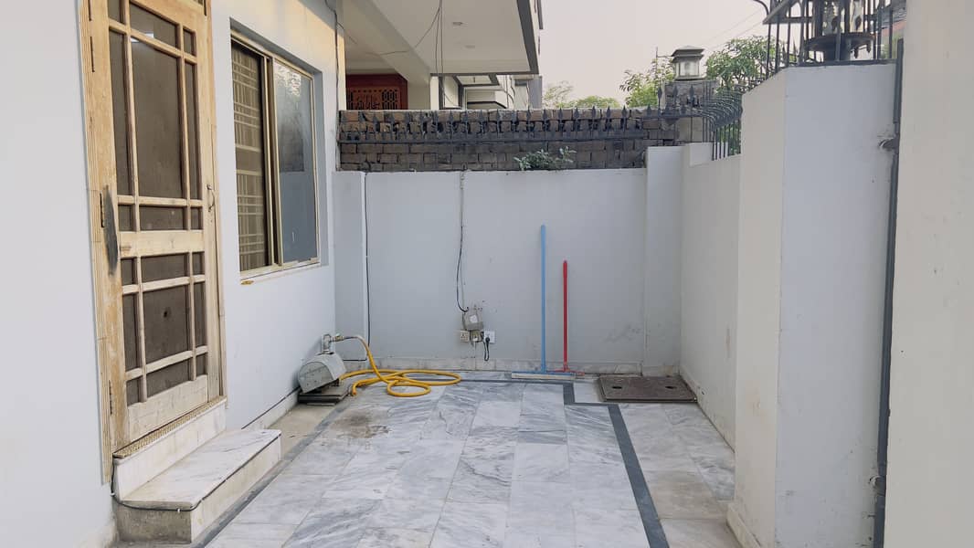 D17/2 MVHS 9 Marla Double Storey Use Houses Available For Rent

                                                            alt=