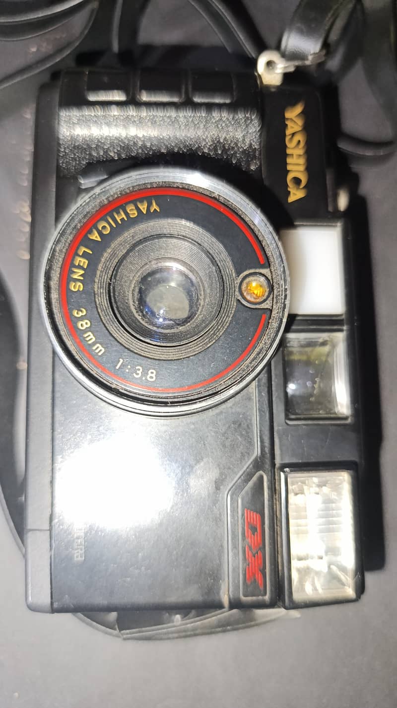 YASHICA MF-2  SUPER DX 38MM Film camera 03067170995

                                                            alt=