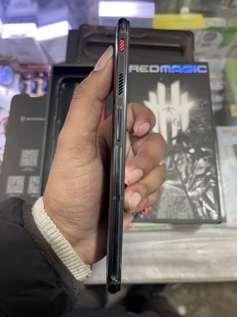 Redmagic 7 ghost edition

                                                            alt=