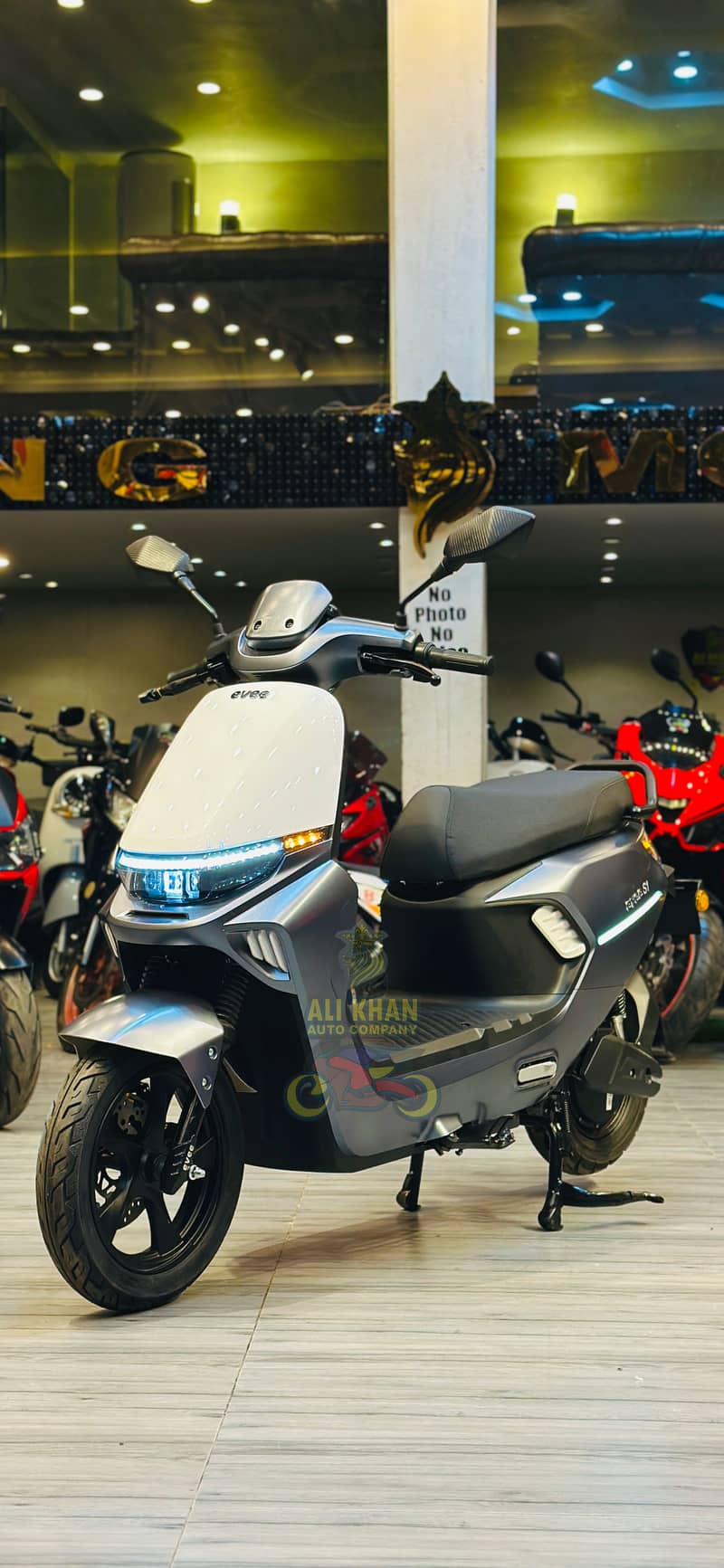 Evee S1 S1 Pro MALE SCOOTER BOY SCOOTY ALI KHAN AUTO COMPANY EV E BIKE

                                                            alt=