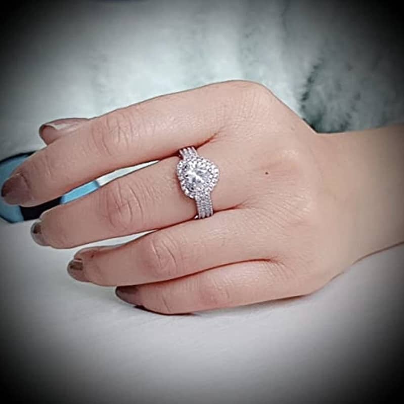 S925 heart ring

                                                            alt=